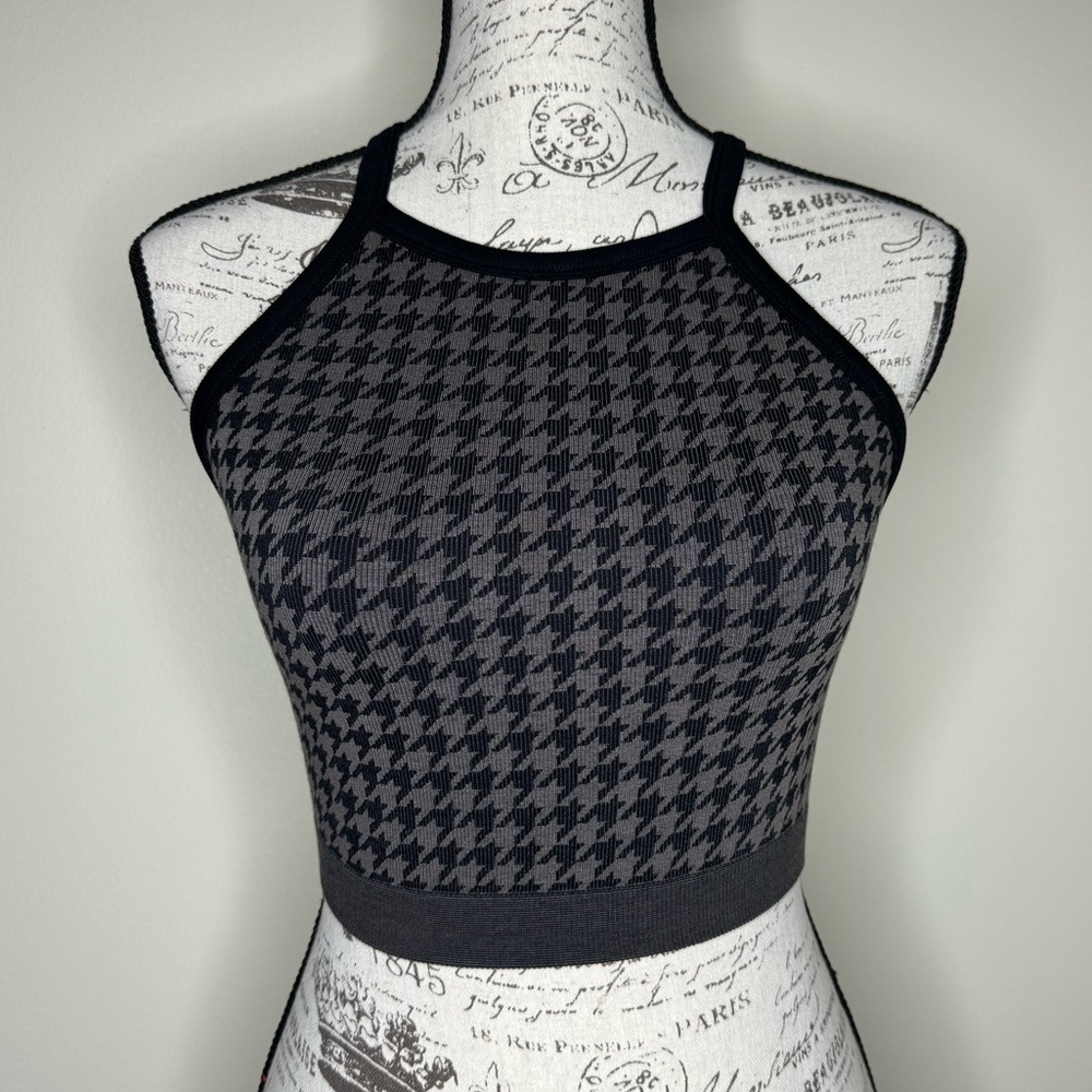 Colsie Houndstooth Sports Bra Style Tank Top